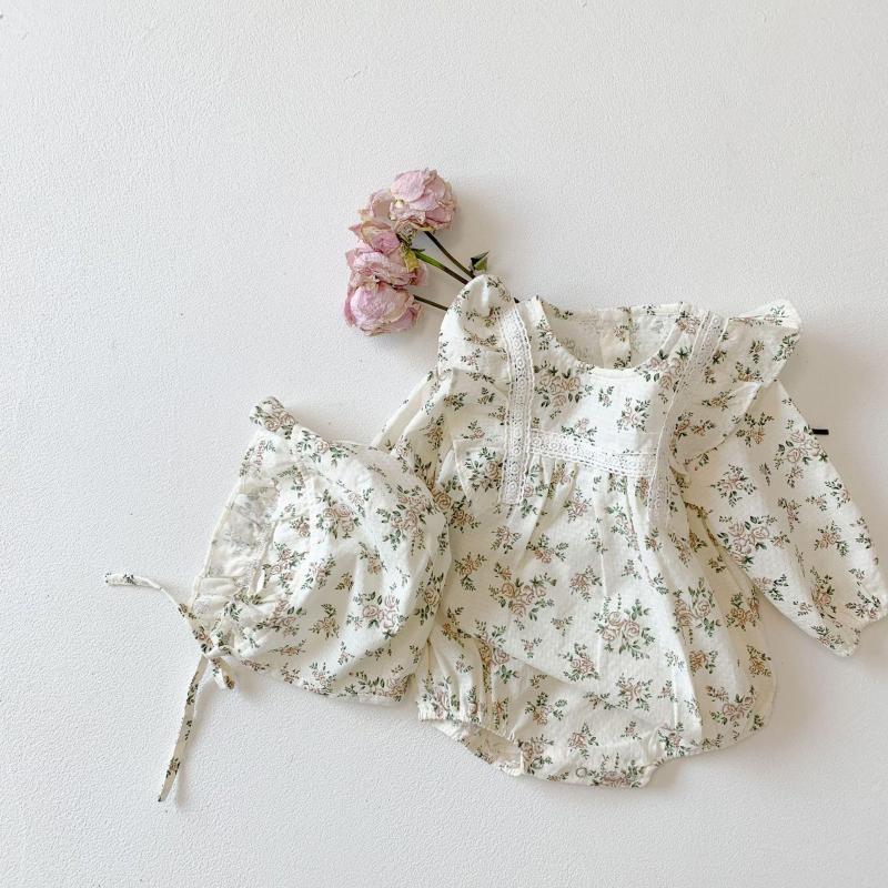 Rompers 2Pcs Floral Lace Ruffle Cute Baby Romper Hat Set Infant Vintage Long Sleeve Jumpsuit Toddler Girl Sweet Clothes
Rompers 2Pcs Floral Lace Ruffle Cute Baby Romper Hat Set Infant Vintage Long Sleeve Jumpsuit Toddler Girl Sweet Clothes