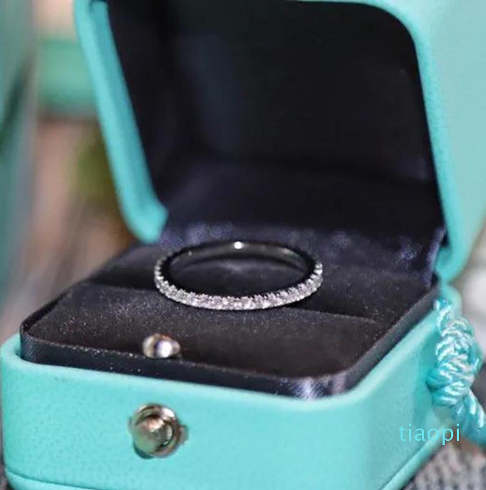 2022 Luxurys Desingers Ins Ring Simple Design Sense Sterling Silver Ring Ladies Classic Six-claw Diamond Rng Simple rings Birthday Gift Female Male good nice pretty
2022 Luxurys Desingers Ins Ring Simple Design Sense Sterling Silver Ring Ladies Classic Six-claw Diamond Rng Simple rings Birthday Gift Female Male good nice pretty