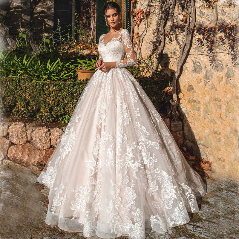 Court Train Wedding Dress Fanty Jewelry Neck Long Sleeves Lace Applique Bodice Open Back see through Sexy Bridal Gowns vestido de noiva curto 2023