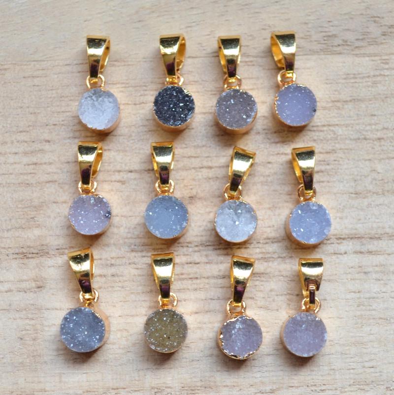 Pendant Necklaces 7mm Mini Round Druzy Crystal Quartz Pendants With Electroplated Gold Edges
Pendant Necklaces 7mm Mini Round Druzy Crystal Quartz Pendants With Electroplated Gold Edges