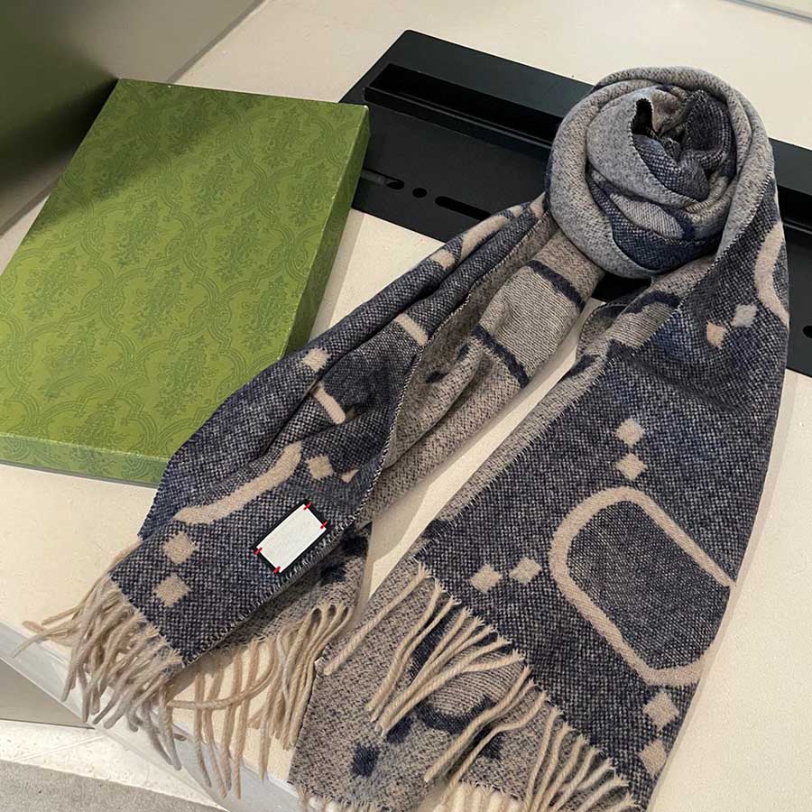 Winter Fashion Scarf Elegant Scarves Wool Letters Design for Man Women Shawl 4 Colors
Winter Fashion Scarf Elegant Scarves Wool Letters Design for Man Women Shawl 4 Colors