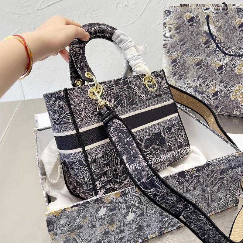 Evening Bags Shoulder Bags Cute 2022 Embroidery Ladies Bags TOP Designer Luxury Handbags Color Shoulder Bag Cross Body Women Totes Crossbody Clutch, Package
Evening Bags Shoulder Bags Cute 2022 Embroidery Ladies Bags TOP Designer Luxury Handbags Color Shoulder Bag Cross Body Women Totes Crossbody Clutch, Package