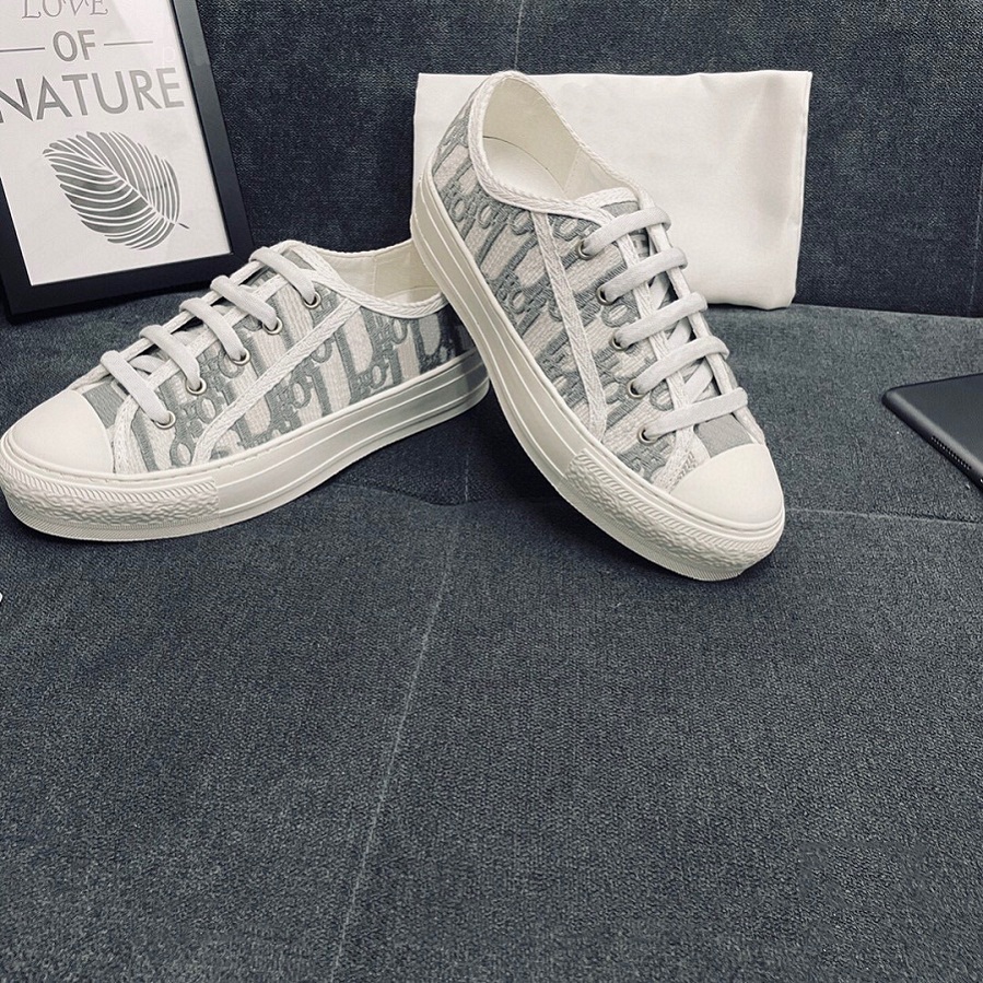 Classics Women Espadrilles flat Designer shoes Canvas and Real Lambskin Loafers two tone cap toe Fashion sneakers casual shoe top99 02, #11
Classics Women Espadrilles flat Designer shoes Canvas and Real Lambskin Loafers two tone cap toe Fashion sneakers casual shoe top99 02, #11