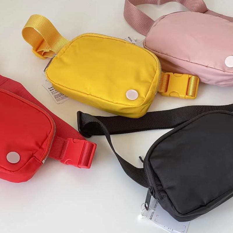 Women Waist Bag Street Fashion Fanny Pack Mens Designer Bags Ladies Sport Gym Elastic Adjustable Strap Nylon Pocket Bumbag Lu D2211186F
Women Waist Bag Street Fashion Fanny Pack Mens Designer Bags Ladies Sport Gym Elastic Adjustable Strap Nylon Pocket Bumbag Lu D2211186F