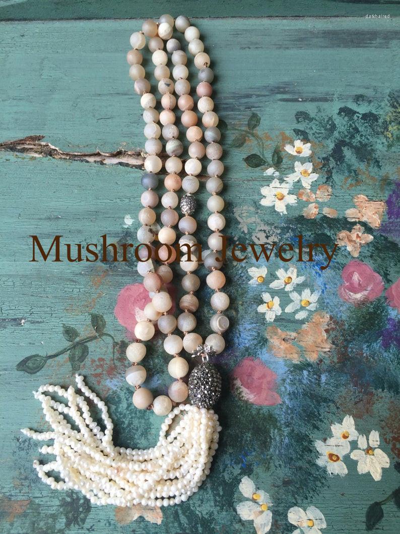 Chains Hand Knotted Necklace Women Long Small Pearl Beads With Tassel Druzy Agate Geode Stone
Chains Hand Knotted Necklace Women Long Small Pearl Beads With Tassel Druzy Agate Geode Stone