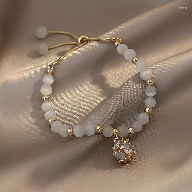 Link Bracelets 2022 Advanced Simple Opals Charm Korean Fashion Jewelry Geometric Zircon Pendant Accessories Bracelet For Woman
Link Bracelets 2022 Advanced Simple Opals Charm Korean Fashion Jewelry Geometric Zircon Pendant Accessories Bracelet For Woman
