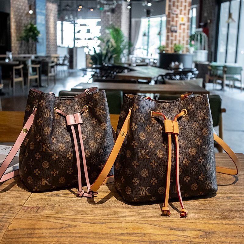 Hot High quality luxurys designers bags NEONOE Bucket Handbags flower Purses louiseity Women Tote Brand Letter Genuine Leather Shoulder Bags viutonity, Make up the difference
Hot High quality luxurys designers bags NEONOE Bucket Handbags flower Purses louiseity Women Tote Brand Letter Genuine Leather Shoulder Bags viutonity, Make up the difference