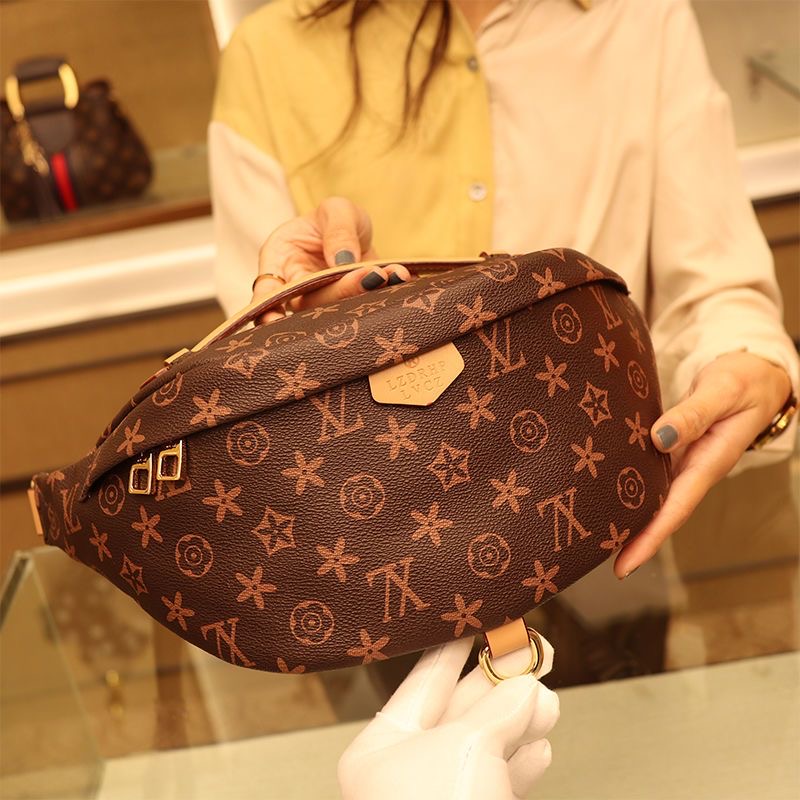 Designers luxurys Women Men Bumbag Cross Body Shoulder Bag Waist Bags Temperament louise viuton Bumbag vutton Cross Fanny Pack Bum Bags, Brown
Designers luxurys Women Men Bumbag Cross Body Shoulder Bag Waist Bags Temperament louise viuton Bumbag vutton Cross Fanny Pack Bum Bags, Brown