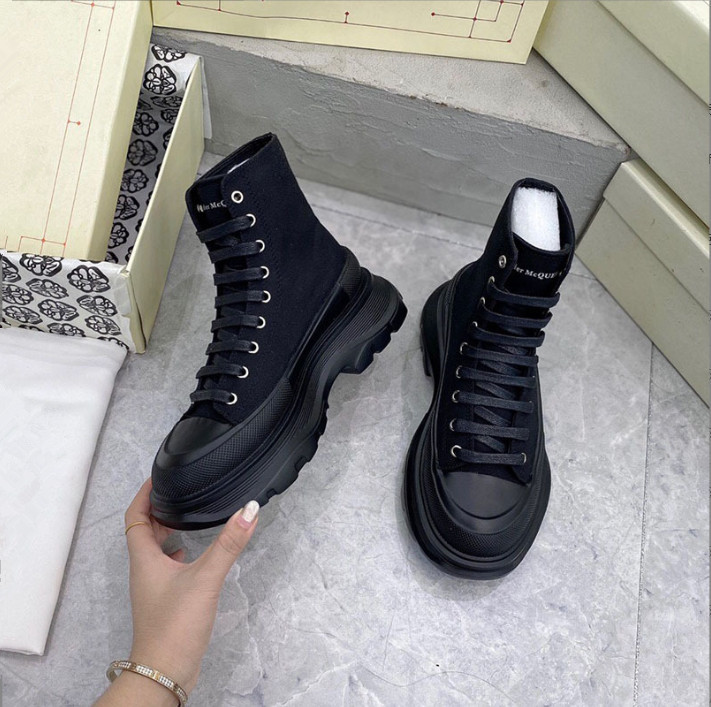 Luxury Casual Men Shoes Boots Tread Slick Lace Up Sneaker Triple Black Royal Red Low Platform Designer Sneakers Canvas Rubber Outdoor Womens Trainers, Multi
Luxury Casual Men Shoes Boots Tread Slick Lace Up Sneaker Triple Black Royal Red Low Platform Designer Sneakers Canvas Rubber Outdoor Womens Trainers, Multi
