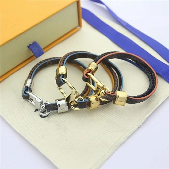 Charm Bangles Designer Fashion Leather Bracelet Magnetic Buckle Free Size Unisex High Quality Luxury
Charm Bangles Designer Fashion Leather Bracelet Magnetic Buckle Free Size Unisex High Quality Luxury