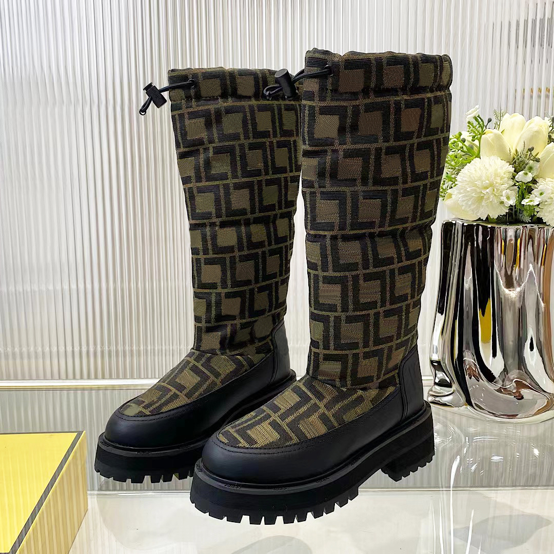 Snow Boots Autumn/Winter F Letter Classic Tall Space Cotton Warm Boots Flat Bottom Comfortable Loose Motorcycle Half Designer Luxury Fashion MartinBoots, Brown
Snow Boots Autumn/Winter F Letter Classic Tall Space Cotton Warm Boots Flat Bottom Comfortable Loose Motorcycle Half Designer Luxury Fashion MartinBoots, Brown