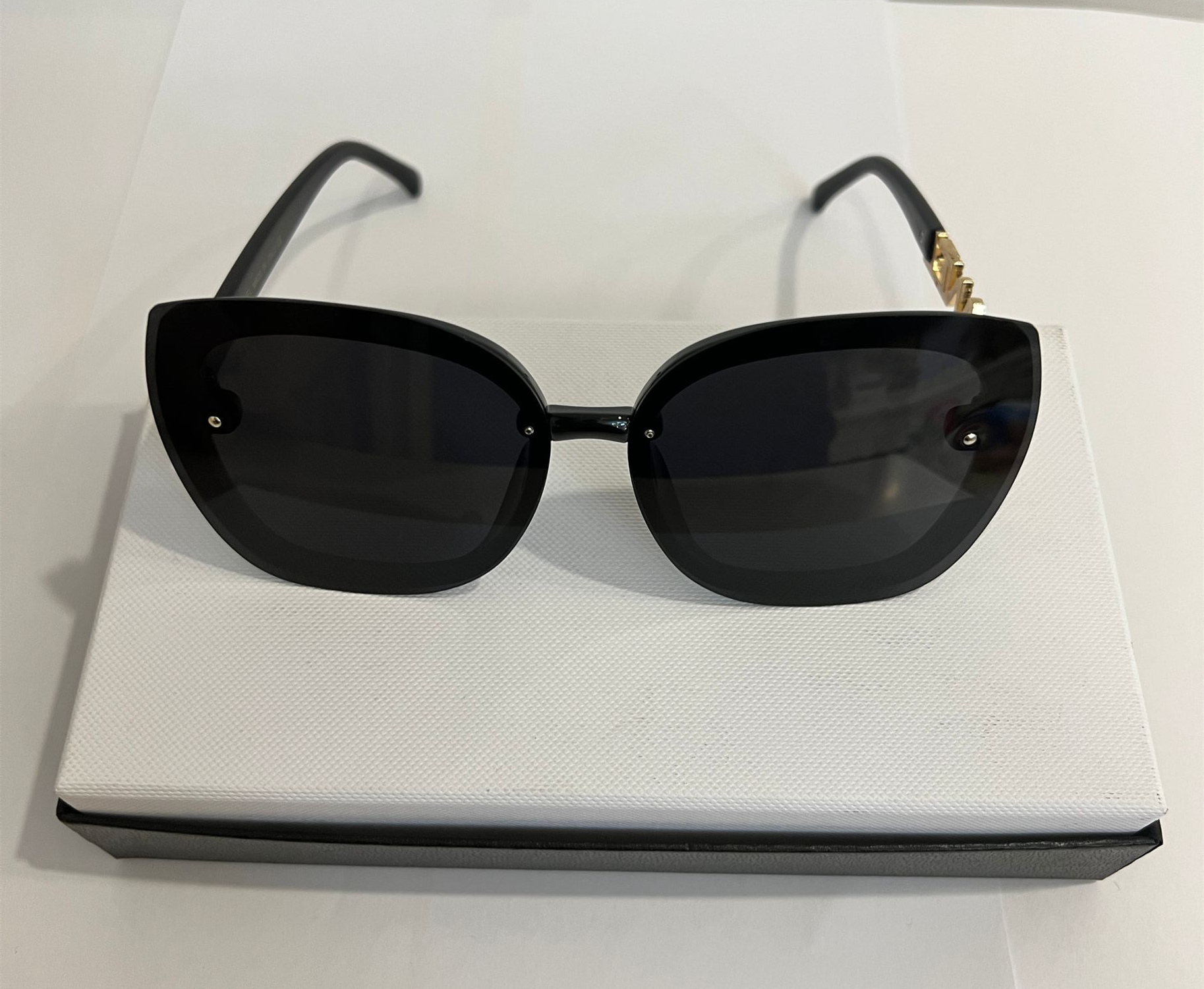 Top luxury polarized Sunglasses polaroid lens designer womens Goggle senior Eyewear For Women Brand eyeglasses frame Vintage 548 Sun Glasses With Box
Top luxury polarized Sunglasses polaroid lens designer womens Goggle senior Eyewear For Women Brand eyeglasses frame Vintage 548 Sun Glasses With Box