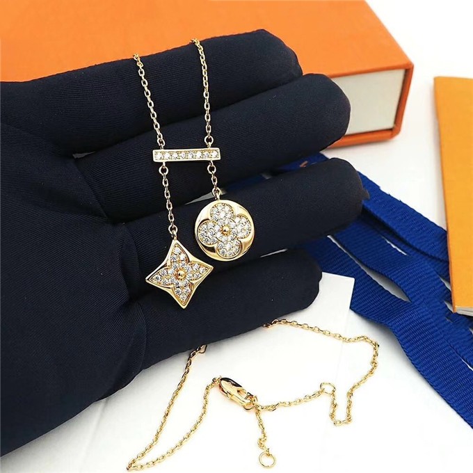 Fashion Necklace Elegant Ten Clover Classic Necklaces Gift for Woman Jewelry Pendant Highly Quality
Fashion Necklace Elegant Ten Clover Classic Necklaces Gift for Woman Jewelry Pendant Highly Quality