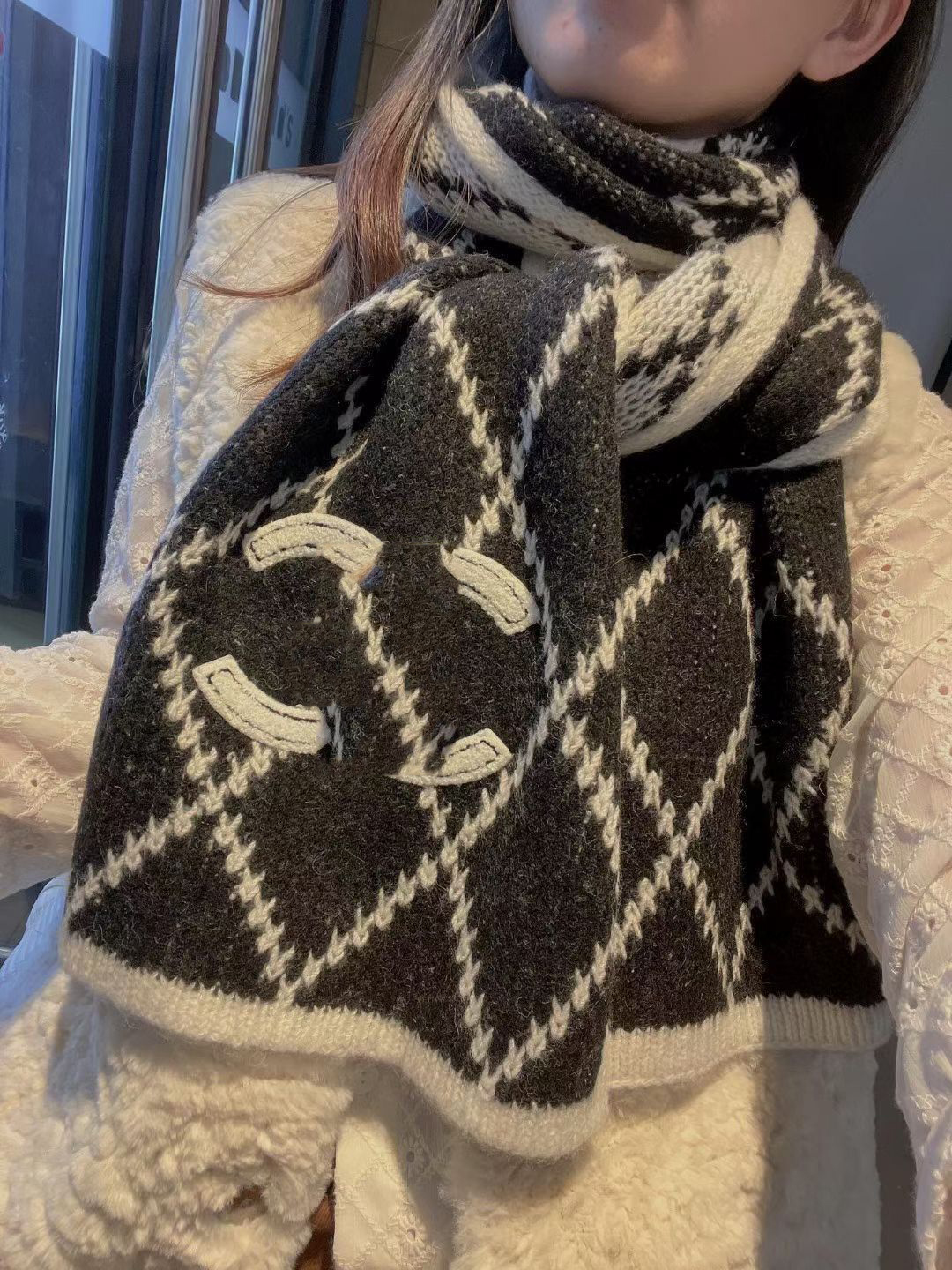 Top quality Winter Women Wool Scarf New Arrival Man Womens Plaid Shawl Scarf Lattice Letters Scarves Size 180-45cm Fast delivery
Top quality Winter Women Wool Scarf New Arrival Man Womens Plaid Shawl Scarf Lattice Letters Scarves Size 180-45cm Fast delivery