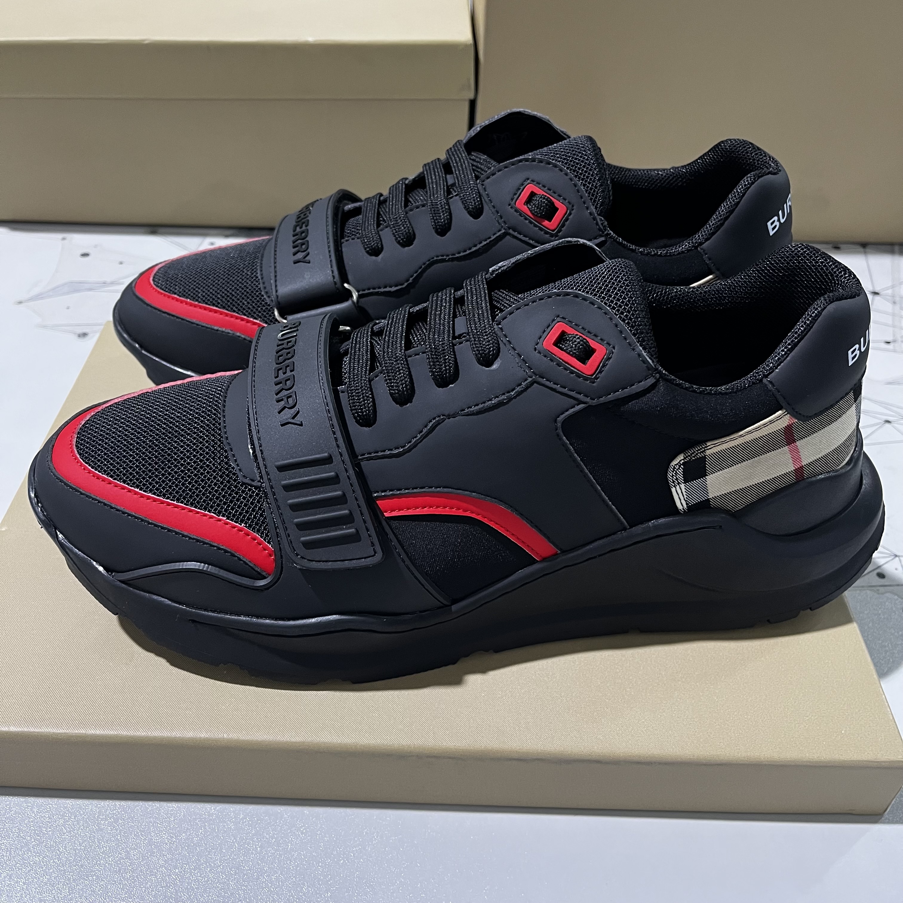 Dupe Designer Sneakers Striped Vintage Sneaker Men Platform Casual Shoes Season Shades Flats Trainers Brand Classic Outdoor Shoe, Box
Dupe Designer Sneakers Striped Vintage Sneaker Men Platform Casual Shoes Season Shades Flats Trainers Brand Classic Outdoor Shoe, Box