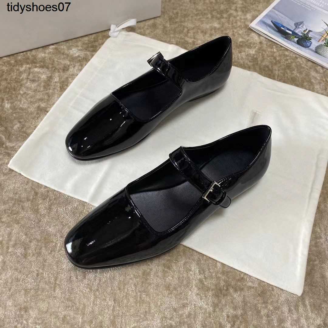 Row Shoes The Women's leather French word strap Mary Jane shoes Flat comfortable casual single Black White's shoes CTOW, Black leather
Row Shoes The Women's leather French word strap Mary Jane shoes Flat comfortable casual single Black White's shoes CTOW, Black leather