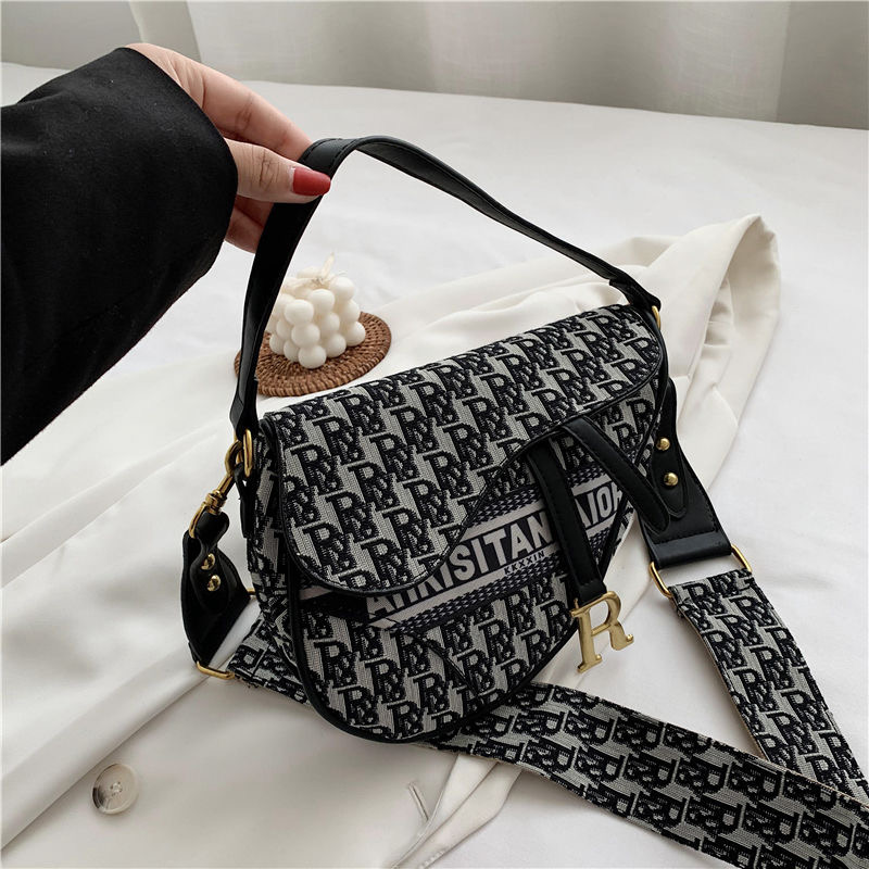 Clutch Flap latest MARCIE woody saddles Bag Luxury Designer lady Cowskin leather HOBO Classic messenger Women's wallet shoulder handbag tote crossbody Bags
Clutch Flap latest MARCIE woody saddles Bag Luxury Designer lady Cowskin leather HOBO Classic messenger Women's wallet shoulder handbag tote crossbody Bags