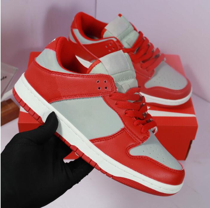 2022 Desinger Sneakers Brand Sneaker Designer Trainers Women Man Casual Shoes Real Leather Gold Ace Slides Triple Slippers Sandals Boots2
2022 Desinger Sneakers Brand Sneaker Designer Trainers Women Man Casual Shoes Real Leather Gold Ace Slides Triple Slippers Sandals Boots2