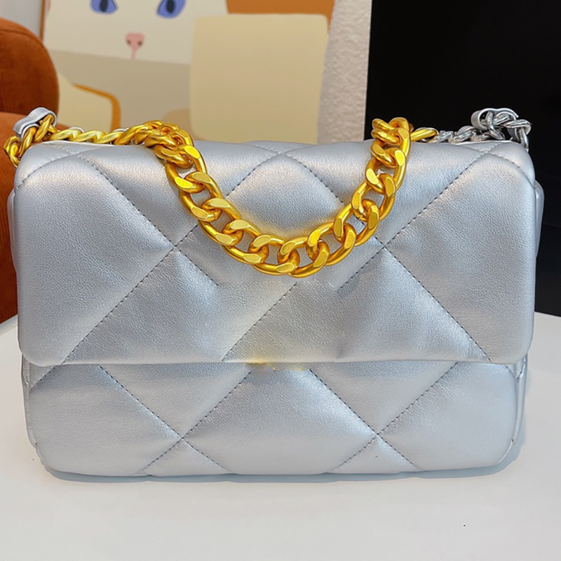 shoulder bags crossbody bag handbag chain package 26cm C Letter lambskin leather woolen gold silver designer 19 bags mini CF 19bag handle 1112 AS3611 B09439 NK522, White
shoulder bags crossbody bag handbag chain package 26cm C Letter lambskin leather woolen gold silver designer 19 bags mini CF 19bag handle 1112 AS3611 B09439 NK522, White