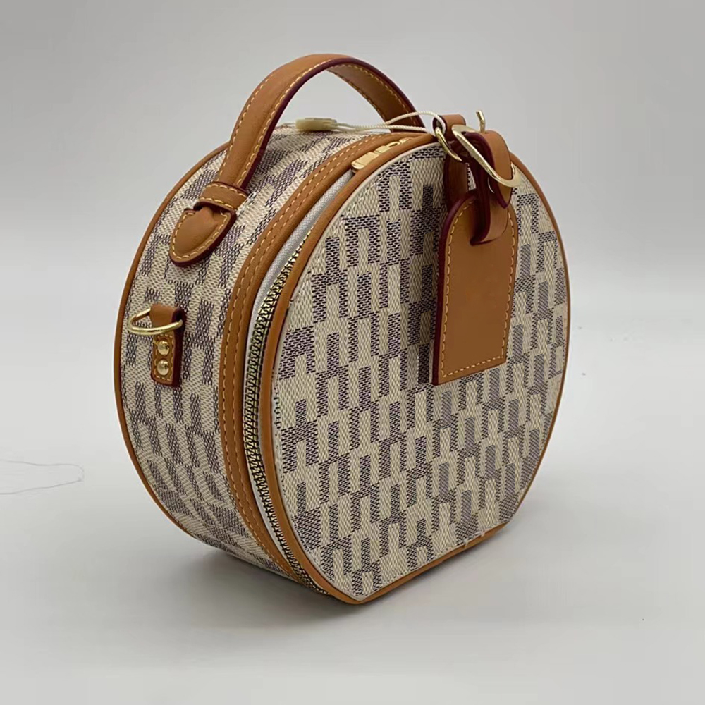 Women Circular Crossbody Bag Classic Plaid Round Handbags Designers Shoulder Purse Genuine lvc Leather Strap Handle Luxury Lady Christmas Gift Cosmetic Wallet, Black
Women Circular Crossbody Bag Classic Plaid Round Handbags Designers Shoulder Purse Genuine lvc Leather Strap Handle Luxury Lady Christmas Gift Cosmetic Wallet, Black