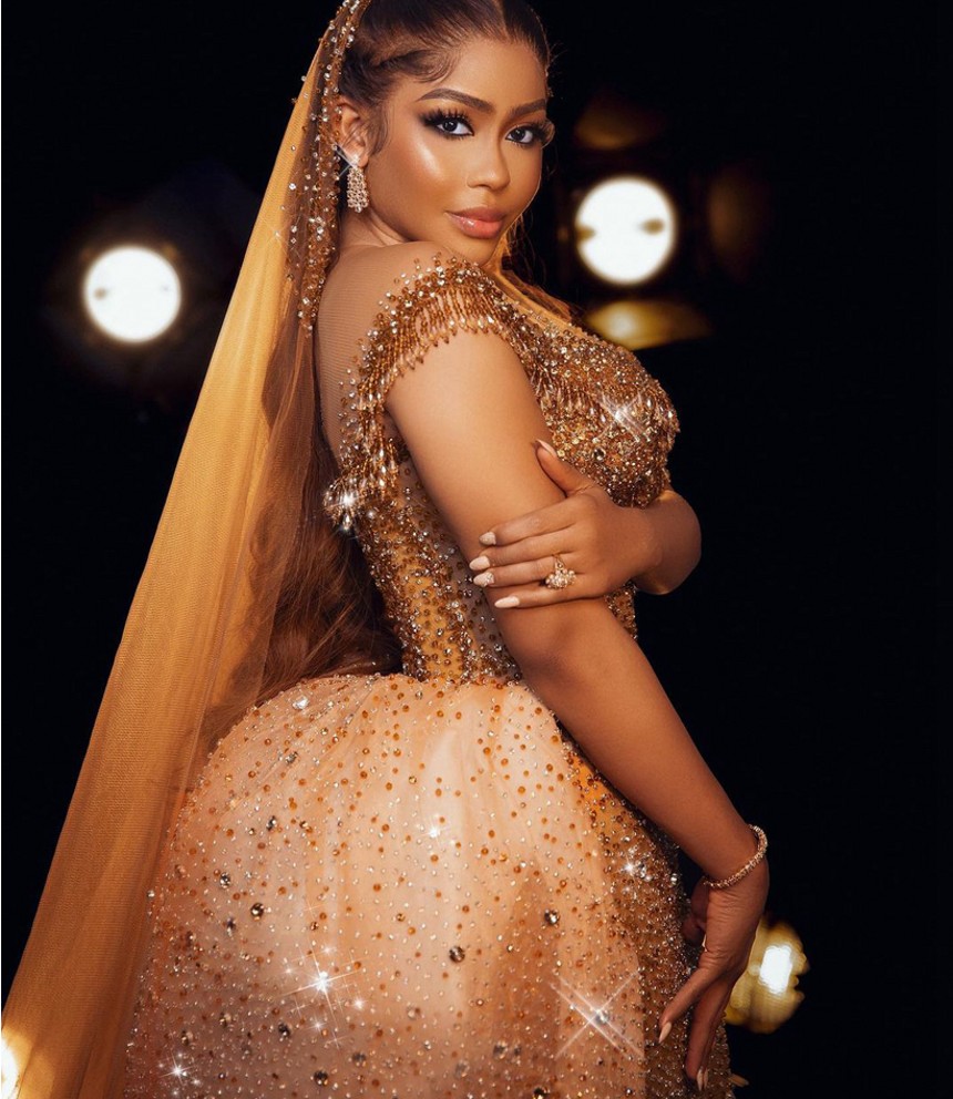 Gold Wedding Dress Beaded Sequined Bridal Gowns Custom Made Tassel Sweetheart Detachable Train Arabic Dubai Plus Size Vestidos de Novia