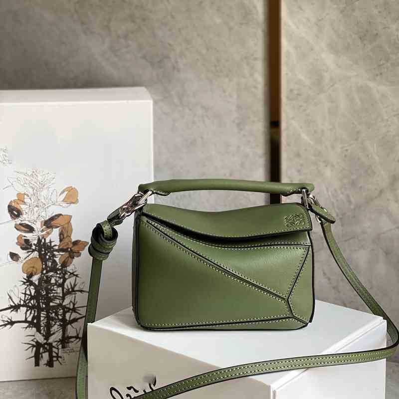Lady Designer Lowe Bag Luxury Evening Women Wallets Handbags Lowe Spain Shoulder Crossbody 2NL8 TLTU, No bag
Lady Designer Lowe Bag Luxury Evening Women Wallets Handbags Lowe Spain Shoulder Crossbody 2NL8 TLTU, No bag