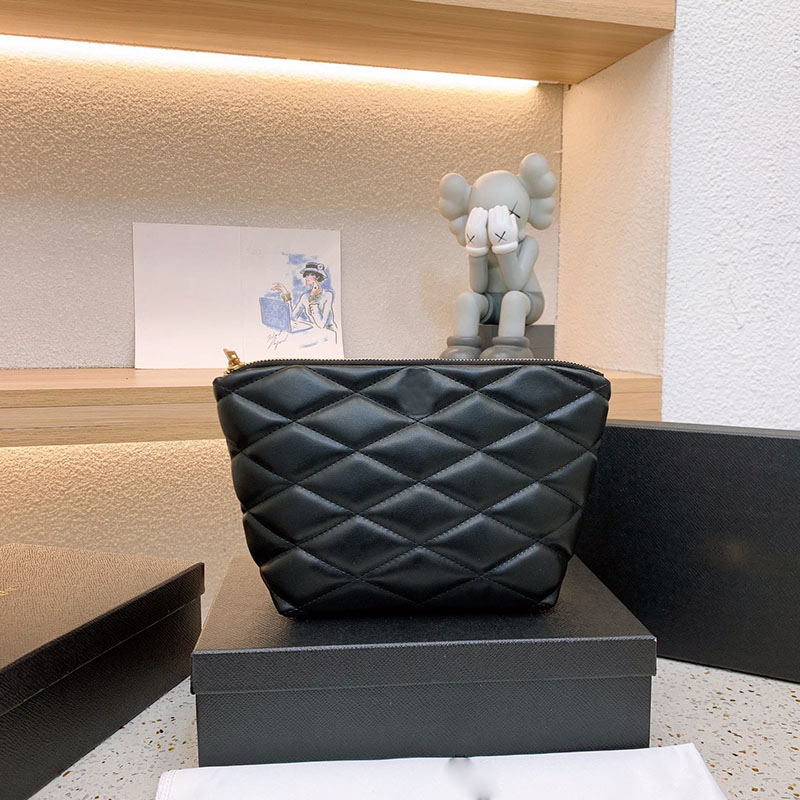 Designer mini Sade bags sheepskin expansion envelope handbags womens luxurys fashion shoulder bag in lambskin wallet crossbody messenger purses, Box
Designer mini Sade bags sheepskin expansion envelope handbags womens luxurys fashion shoulder bag in lambskin wallet crossbody messenger purses, Box
