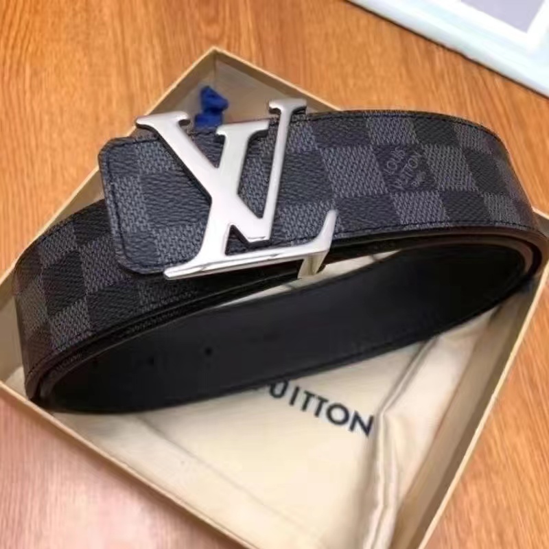 Mens Designer Belt for Men Luxury Fashion business Belts Womens ceinture Black Metal Buckle Waistband cintura Louiseity lvs Viutonity Louis Vuitton lv L1005C5, 3.7cm
Mens Designer Belt for Men Luxury Fashion business Belts Womens ceinture Black Metal Buckle Waistband cintura Louiseity lvs Viutonity Louis Vuitton lv L1005C5, 3.7cm