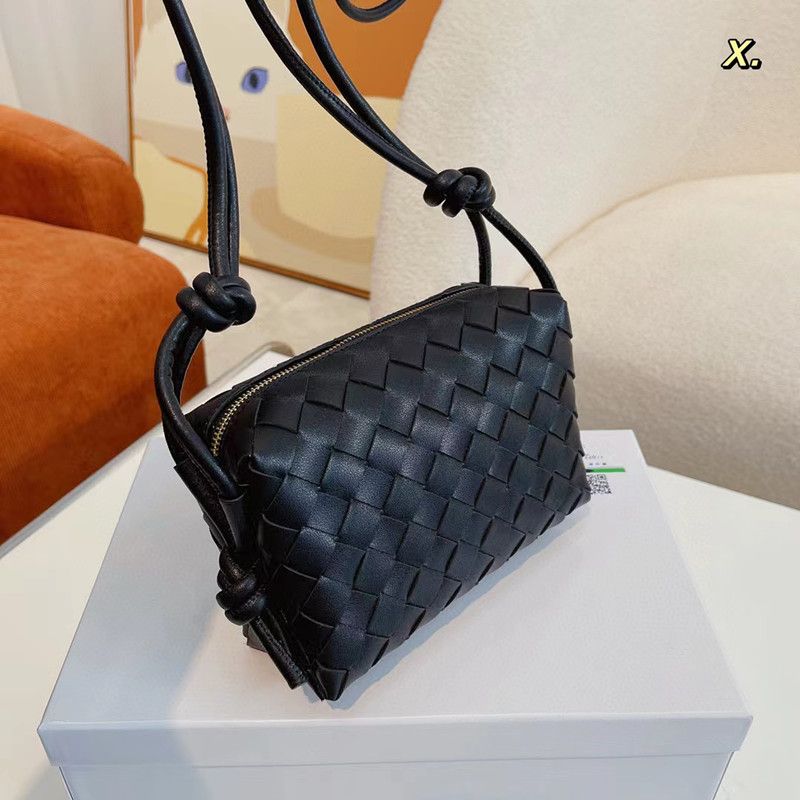 Briefcases Women handbag designer Tofu bag brand new classic original shoulder strap bag 5A fashionable top purse, 5#
Briefcases Women handbag designer Tofu bag brand new classic original shoulder strap bag 5A fashionable top purse, 5#