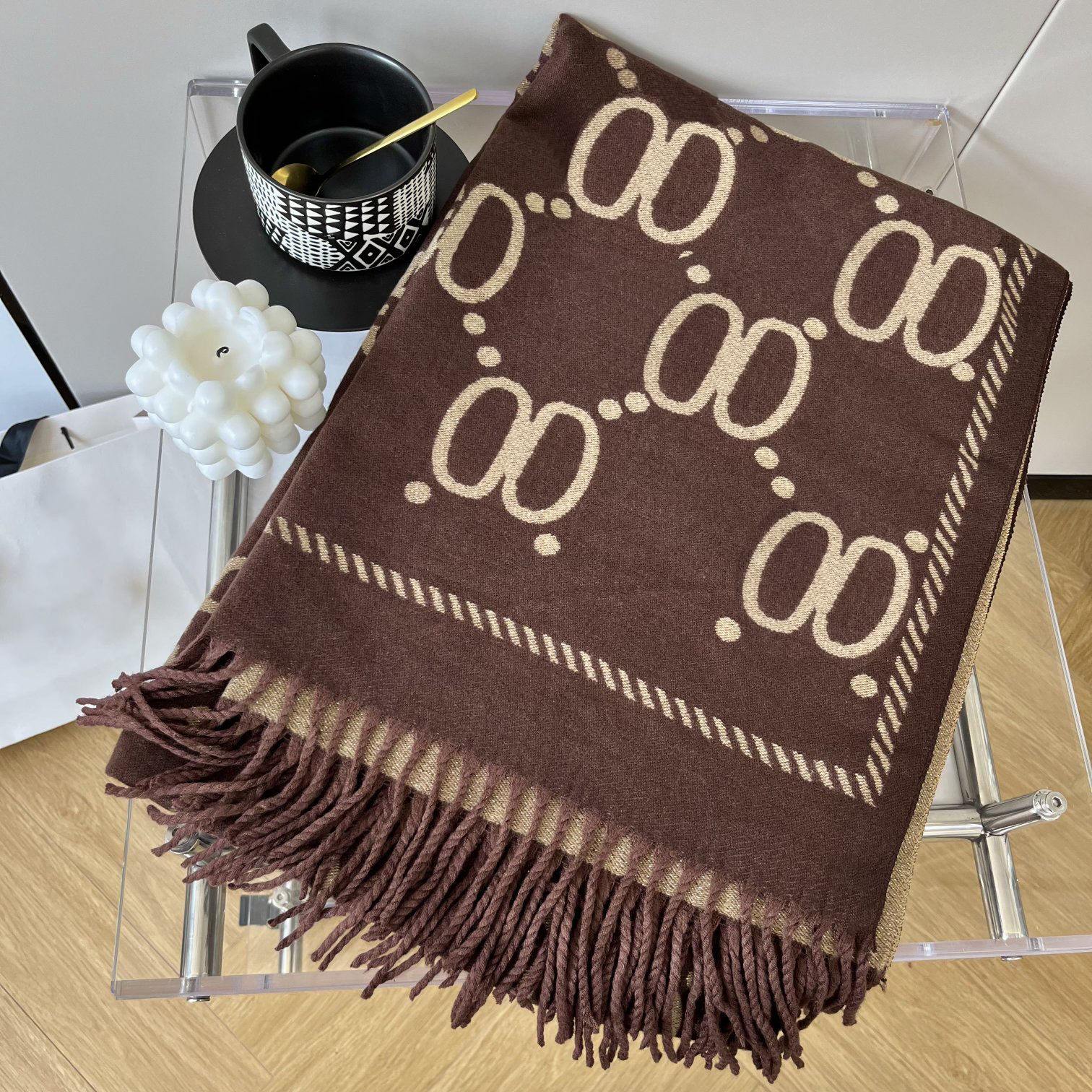 scarf Luxury Designer scarf men women knitted scarfs warm and fashionable in winter suitable for social gatherings
scarf Luxury Designer scarf men women knitted scarfs warm and fashionable in winter suitable for social gatherings