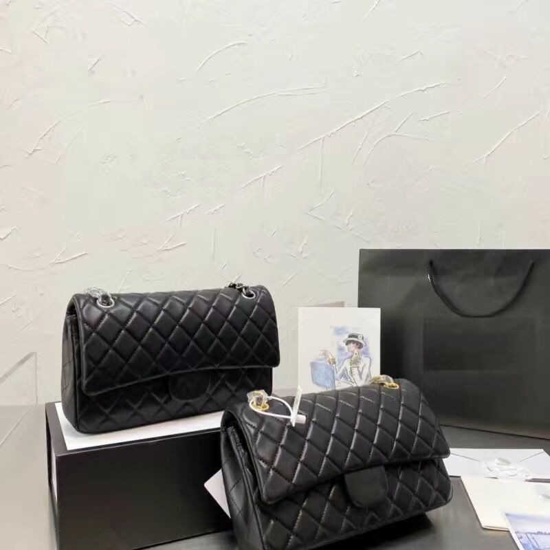 2022 designer handbag shoulder chain bag rhombic Chain Handbag Purse check velvet wire purse double letter solid buckle waist square stripe, Box
2022 designer handbag shoulder chain bag rhombic Chain Handbag Purse check velvet wire purse double letter solid buckle waist square stripe, Box