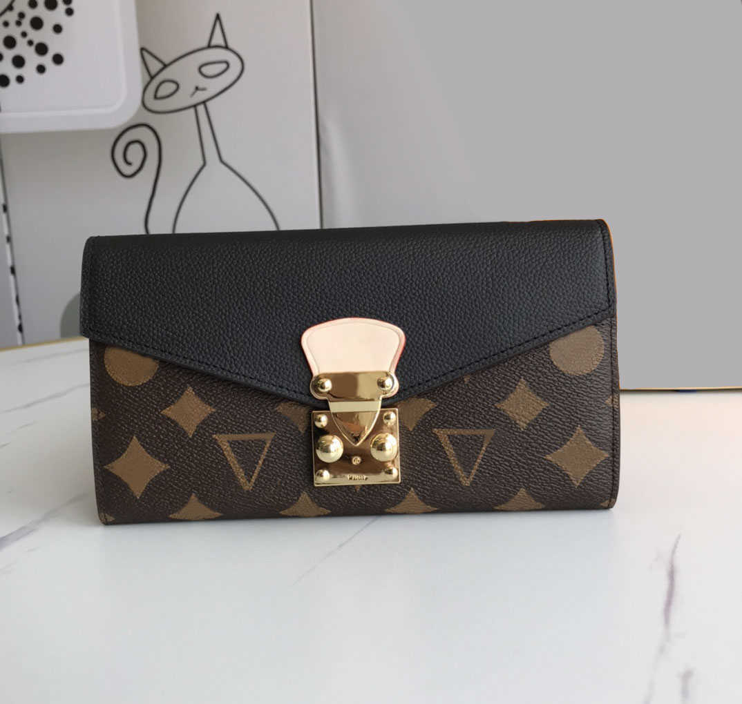 2021 Fashion flowers designer wallets luxurys Men Women leather bags High Quality Classic Letters Key coin Purse Original Box Plaid card
2021 Fashion flowers designer wallets luxurys Men Women leather bags High Quality Classic Letters Key coin Purse Original Box Plaid card