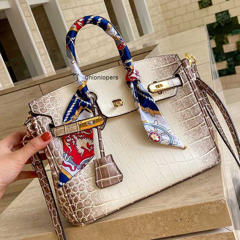 birkin Designer 2023 New Fashion Crocodile Himalayan Bag Women's Large Capacity One Shoulder Messenger Handbag SLND ayw, Himalayan white tuba
birkin Designer 2023 New Fashion Crocodile Himalayan Bag Women's Large Capacity One Shoulder Messenger Handbag SLND ayw, Himalayan white tuba