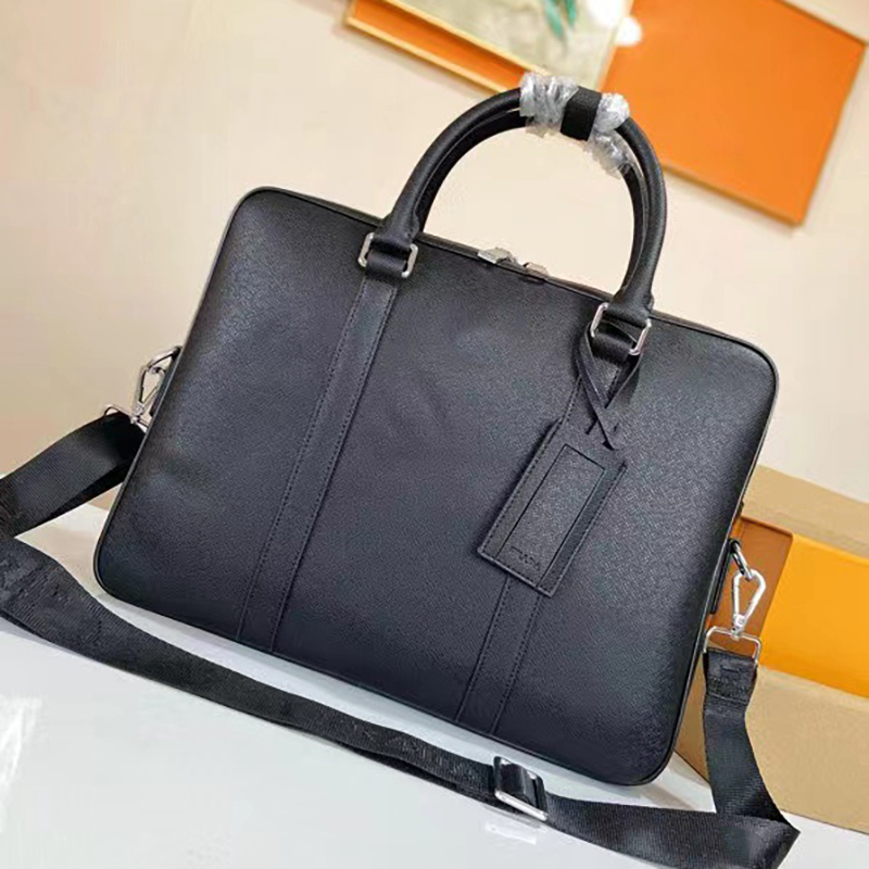 New Men Shoulder Briefcase Black Leather Designer Handbag Business Laptop Bag Messenger Bags With Nameplates Totes Men's Luggage Computer Handbags 37CM
New Men Shoulder Briefcase Black Leather Designer Handbag Business Laptop Bag Messenger Bags With Nameplates Totes Men's Luggage Computer Handbags 37CM