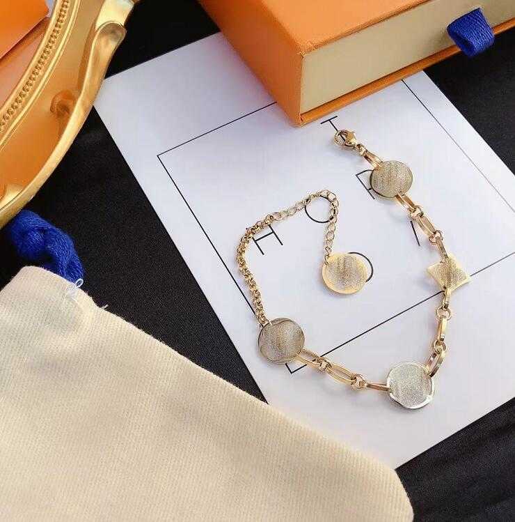 Designers Women Bracelet Jewelry Temperament High Quality Bracelets Gold Flowers Fashion Charm Simplicity Womens Chain Bracelet
Designers Women Bracelet Jewelry Temperament High Quality Bracelets Gold Flowers Fashion Charm Simplicity Womens Chain Bracelet