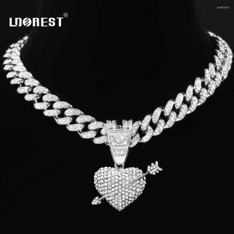 Chains HipHop Iced Out Heart Pendant Necklace For Women Men 13mm Miami Link Chain Necklaces Chunky Metal Love Charm Jewelry
Chains HipHop Iced Out Heart Pendant Necklace For Women Men 13mm Miami Link Chain Necklaces Chunky Metal Love Charm Jewelry