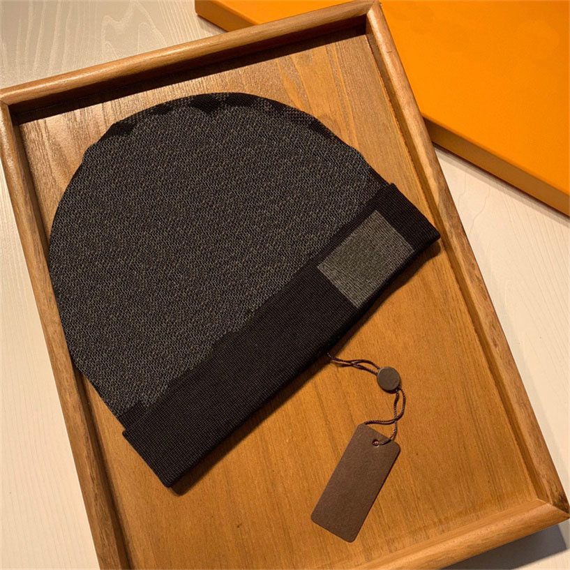 2022 classic designer Fashion beanie hats men autumn winter hot style and women universal knitted cap autumn wool outdoor quality warm skull caps 6627
2022 classic designer Fashion beanie hats men autumn winter hot style and women universal knitted cap autumn wool outdoor quality warm skull caps 6627