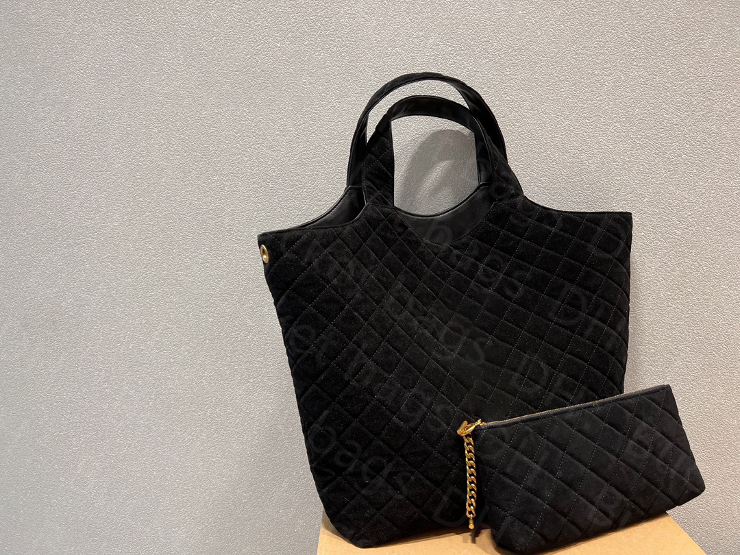 Women Icare Maxi Shopping Bag In Quilted Large Capacity Lambskin Leather Tote Bag Designer Casual Shoulder bags With Wallet Fashion Handbags 37x38cm, Color3
Women Icare Maxi Shopping Bag In Quilted Large Capacity Lambskin Leather Tote Bag Designer Casual Shoulder bags With Wallet Fashion Handbags 37x38cm, Color3