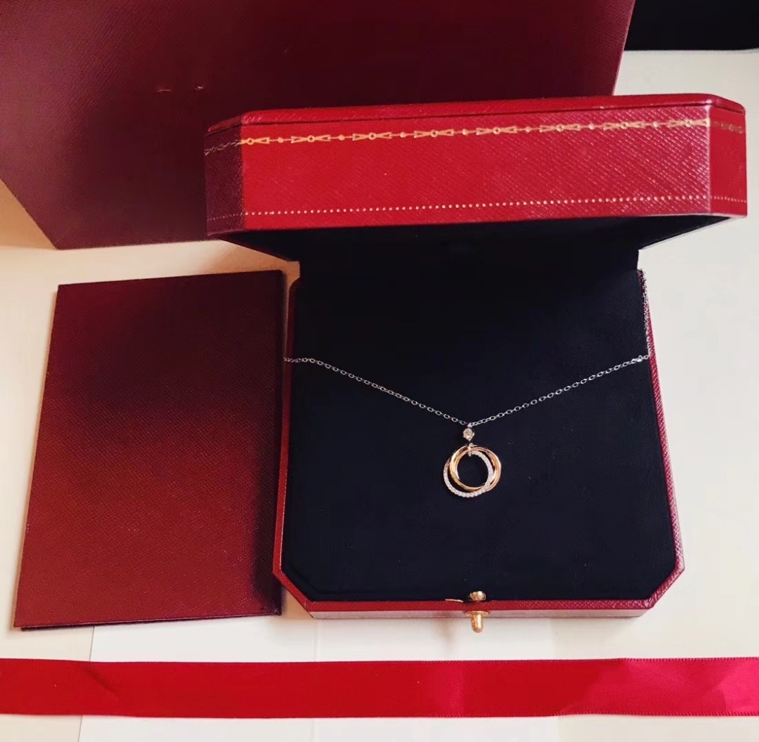 Luxury Trinity Pendant Necklace S925 Sterling Silver Brand Designer Three Round Circles Charm Choker For Fashion Women Jewelry
Luxury Trinity Pendant Necklace S925 Sterling Silver Brand Designer Three Round Circles Charm Choker For Fashion Women Jewelry