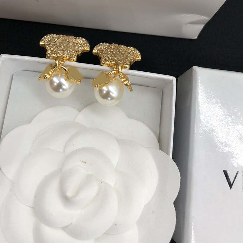 Luxury Women Designers Gold Stud Luxury Jewelry Earring Pearl Ear Stud Womens Lions Head Designer Hoops Studs Hoop Earrings22102508
Luxury Women Designers Gold Stud Luxury Jewelry Earring Pearl Ear Stud Womens Lions Head Designer Hoops Studs Hoop Earrings22102508