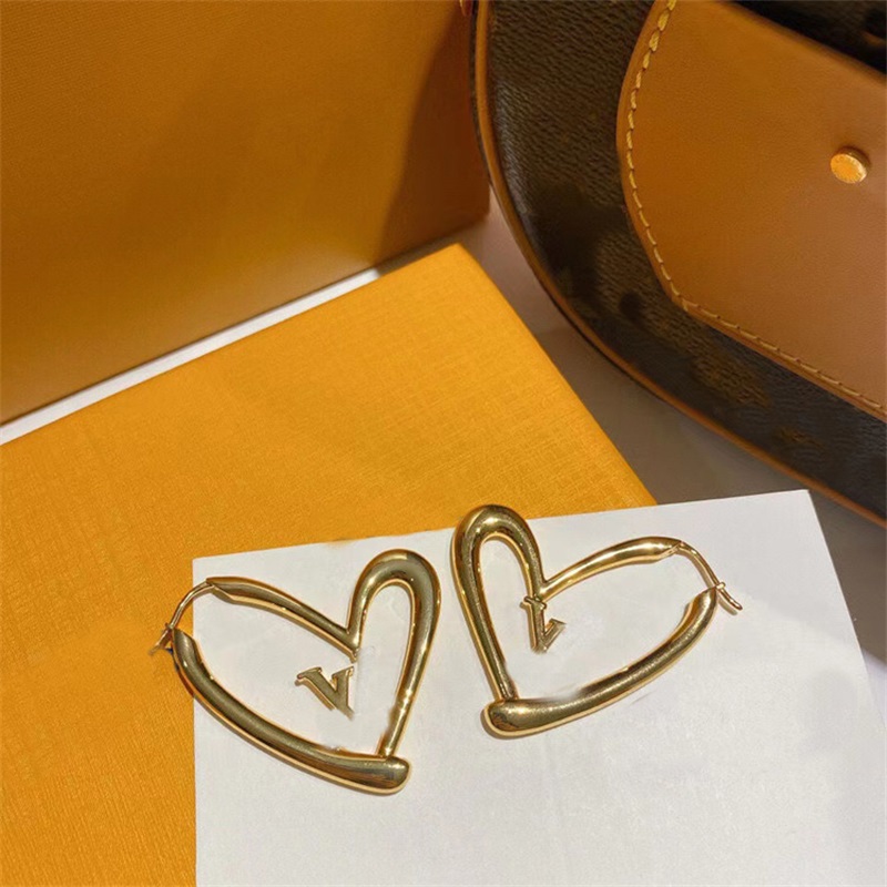 Designer huggie earrings luxury gold hoop earrings studs never fading fashion letter lady jewelry silver plated circle stud earrings women hypoallergenic trendy
Designer huggie earrings luxury gold hoop earrings studs never fading fashion letter lady jewelry silver plated circle stud earrings women hypoallergenic trendy
