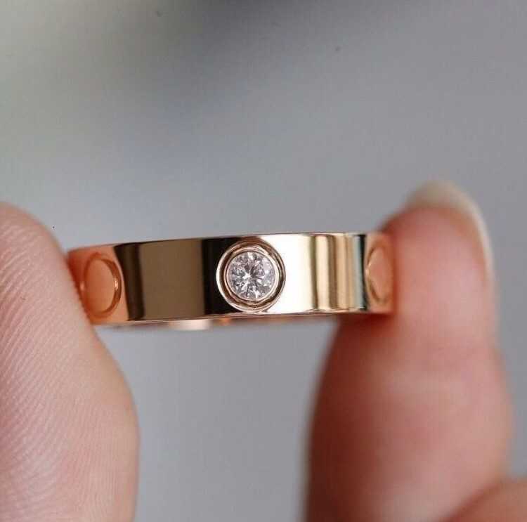 Band Rings titanium steel Love Wedding Ring gold plated silver Rings with diamond with dust bag
Band Rings titanium steel Love Wedding Ring gold plated silver Rings with diamond with dust bag
