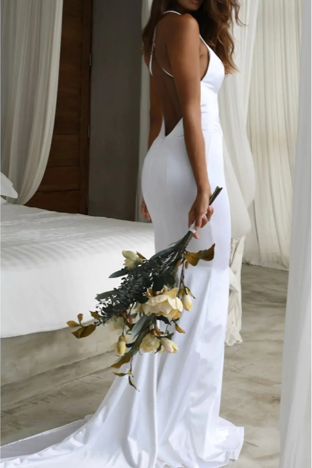 Sexy Mermaid Women Wedding Dress 2023 V Neck Sweep Brush Train Satin Spaghetti Strap Simple Bridal Gown Robe De Mariage