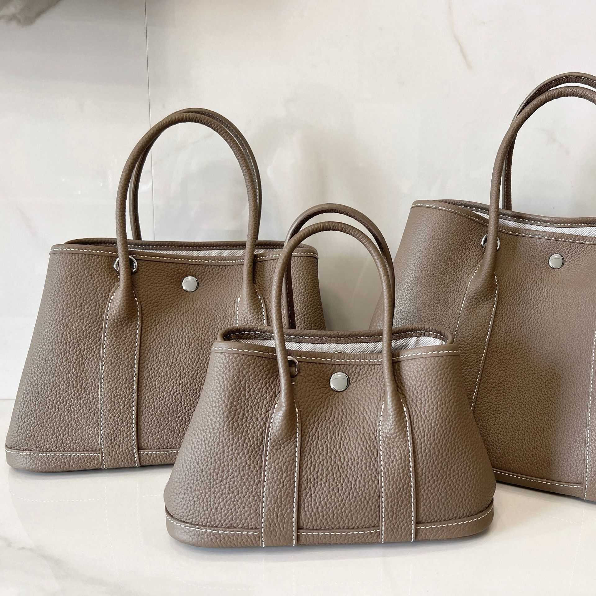 Luxurious Designer Herme bags 2022 new leather garden lychee pattern top layer Single Shoulder Messenger Large Capacity portable versatile women's, Khaki
Luxurious Designer Herme bags 2022 new leather garden lychee pattern top layer Single Shoulder Messenger Large Capacity portable versatile women's, Khaki
