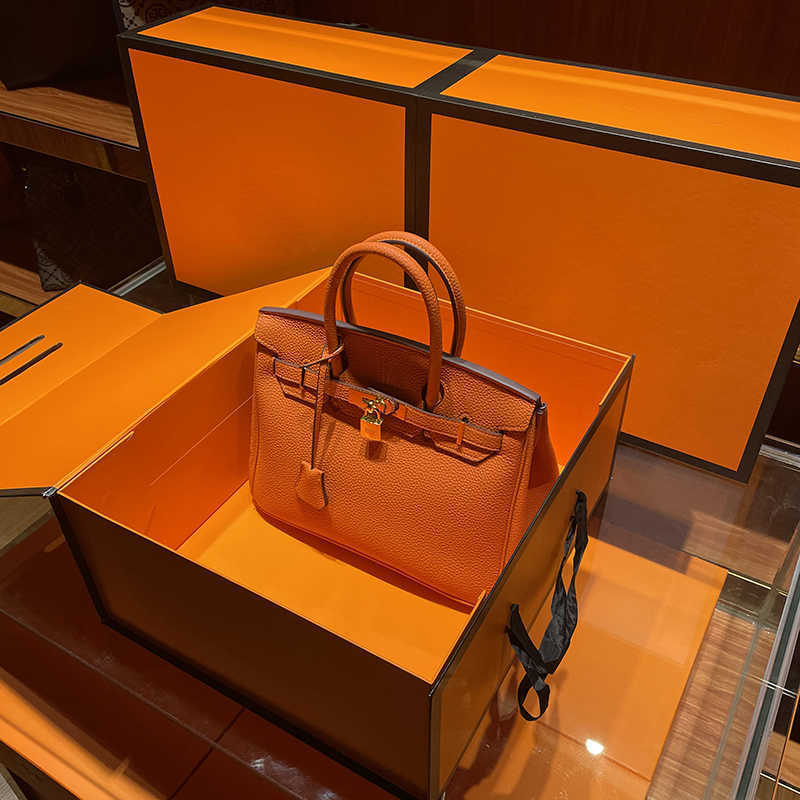 Designers Handbags Herme Birkin Bags Hong Kong Luxury High-class High-capacity Portable Large Leather Women's 2023 New Capacity Ayw, Black large size
Designers Handbags Herme Birkin Bags Hong Kong Luxury High-class High-capacity Portable Large Leather Women's 2023 New Capacity Ayw, Black large size