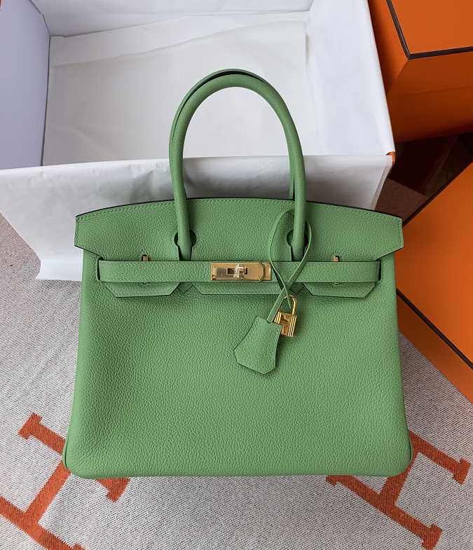 Designers Handbags Herms Birkins Bags Bag 30cm 3i Vert Criquet T0 Shea Green Cricket Togo Cowhide Gold Buckle Large Capacity BDTI, Sky blue
Designers Handbags Herms Birkins Bags Bag 30cm 3i Vert Criquet T0 Shea Green Cricket Togo Cowhide Gold Buckle Large Capacity BDTI, Sky blue