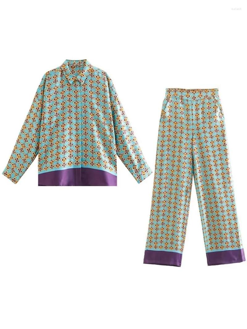 Women's Two Piece Pants Women Fashion Geometric Print Satin Straight Shirts High Waist Pockets 2022 Summer Casual Female Co-Ords Sets, Only shirt
Women's Two Piece Pants Women Fashion Geometric Print Satin Straight Shirts High Waist Pockets 2022 Summer Casual Female Co-Ords Sets, Only shirt