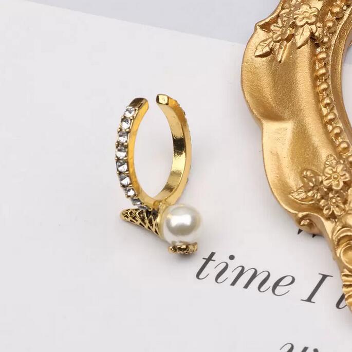 18K Gold Plated Brand Double Letter Band Rings for Mens Womens Fashion Designer Brand Letters Pearl Metal Ring Opening Adjustable Jewelry 10Style Mixed
18K Gold Plated Brand Double Letter Band Rings for Mens Womens Fashion Designer Brand Letters Pearl Metal Ring Opening Adjustable Jewelry 10Style Mixed