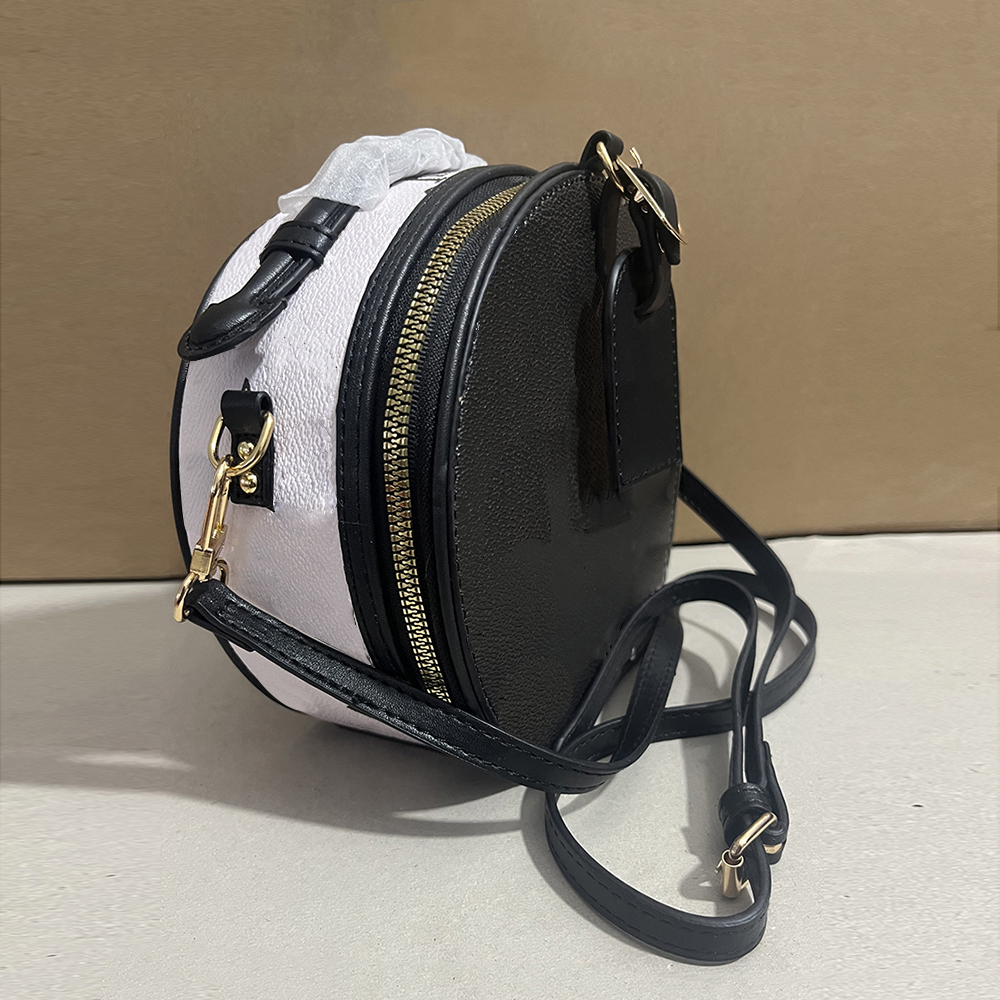 Women Circular Handbags Round Crossbody Bag Designers Shoulder bags Classic Old Flower Genuine lvs Leather Strap Handle Luxury Lady Cosmetic Wallet 3 color, Black
Women Circular Handbags Round Crossbody Bag Designers Shoulder bags Classic Old Flower Genuine lvs Leather Strap Handle Luxury Lady Cosmetic Wallet 3 color, Black