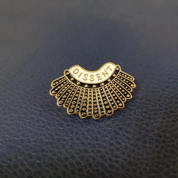 Dissent Collar Brooch Badge Metal Enamel Brooches Feminism Badge Pins Female Wholesale